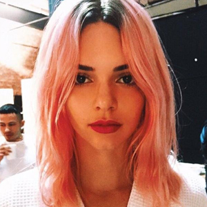 kendall_jenner_pink_hair_photo