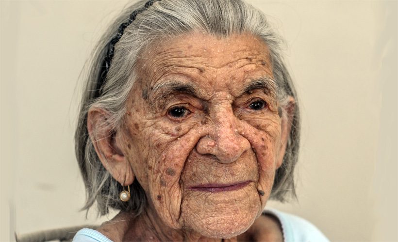 old-woman-820x500.jpg